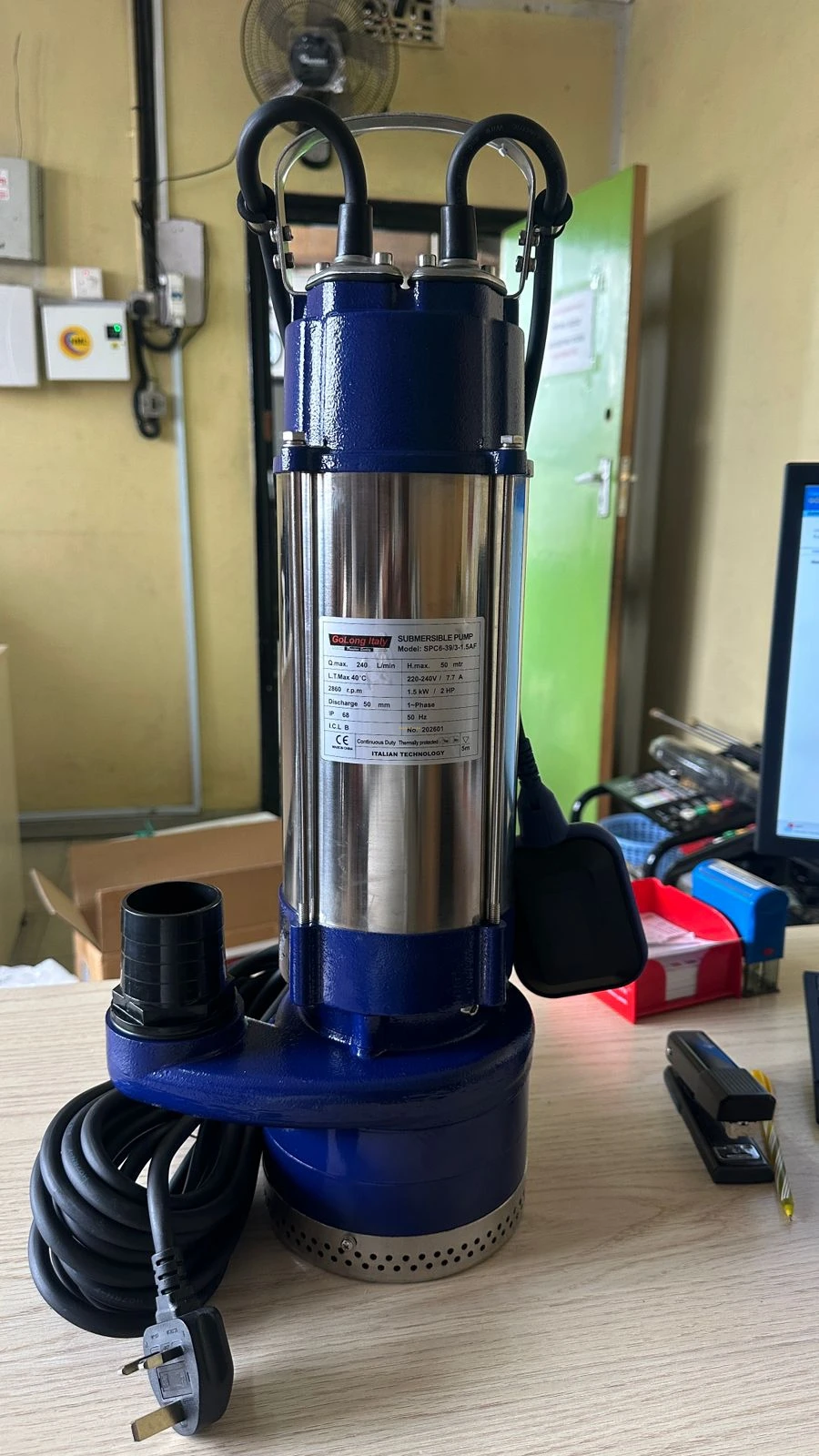 GoLong Italy 50Mtrs 2HP Electric Submersible Water Pump