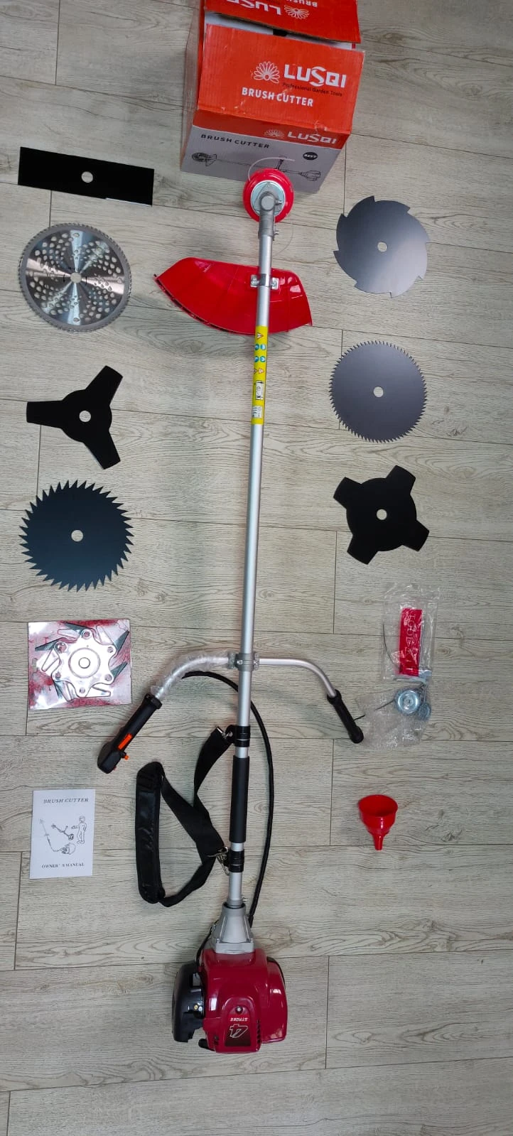 9 Blades Brush cutter LUSQI - Side pack 4stroke